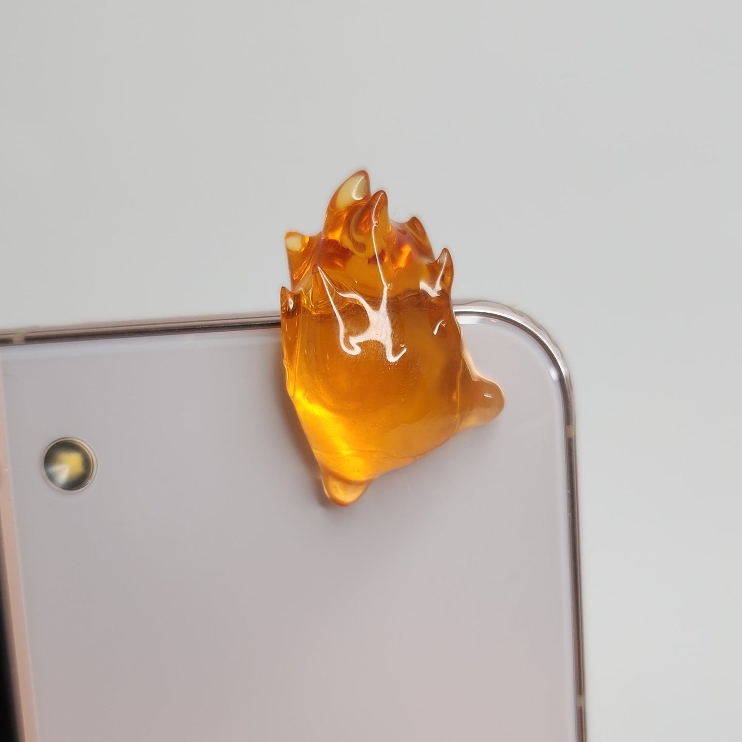 Calcifer Peeker / Hipper charm