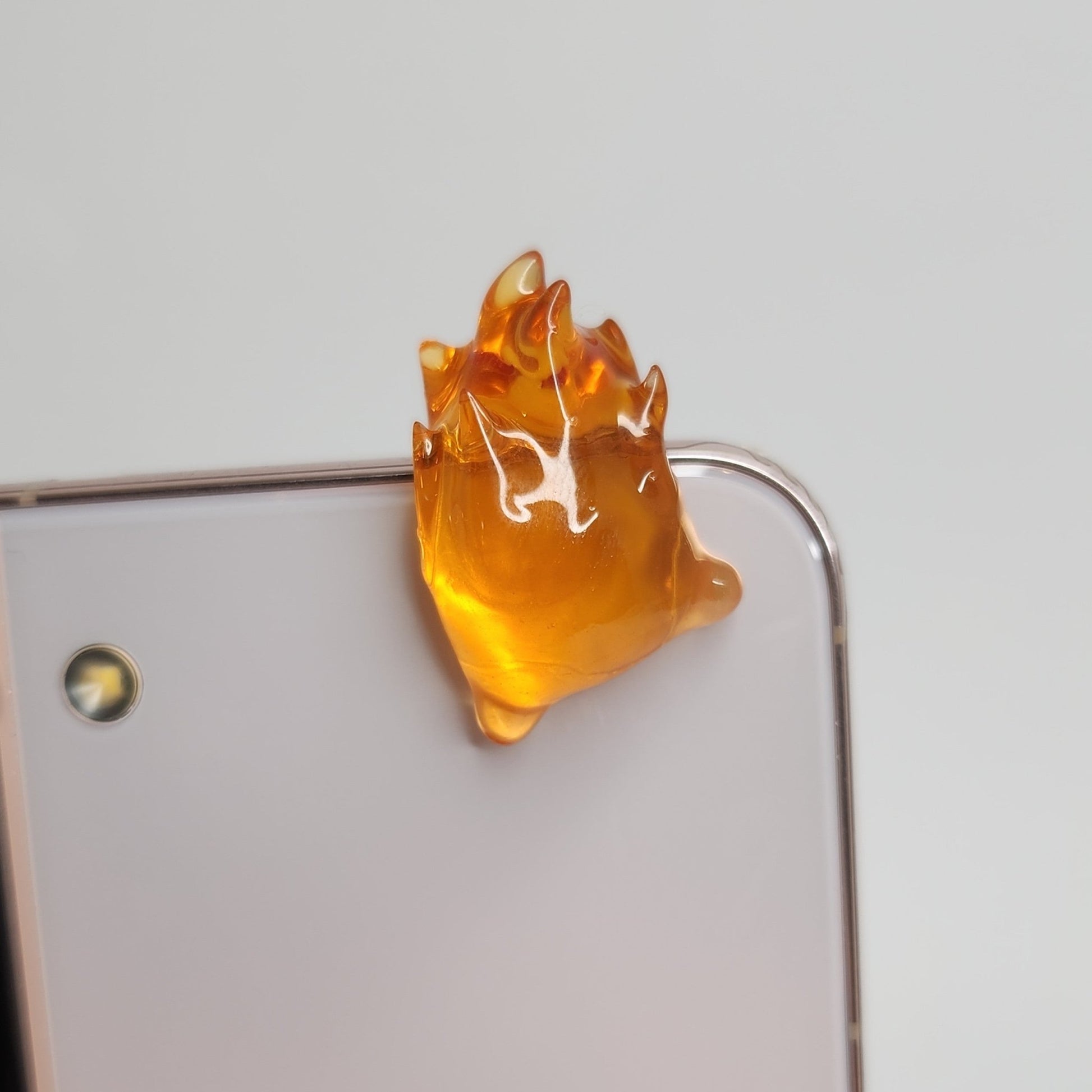 Calcifer Peeker / Hipper charm