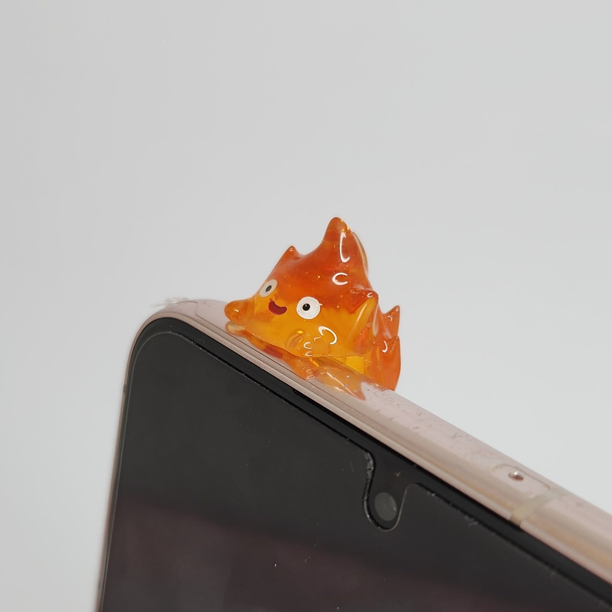 Calcifer Peeker / Hipper charm