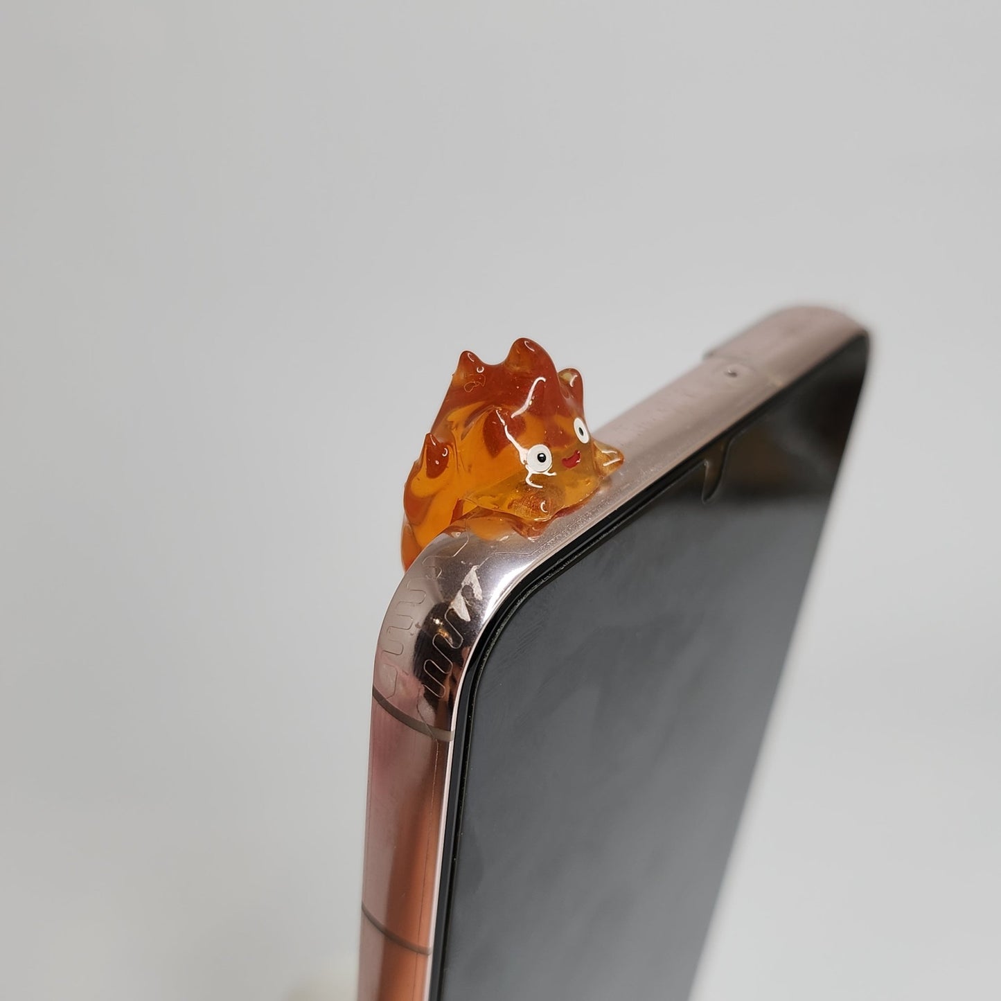 Calcifer Peeker / Hipper charm