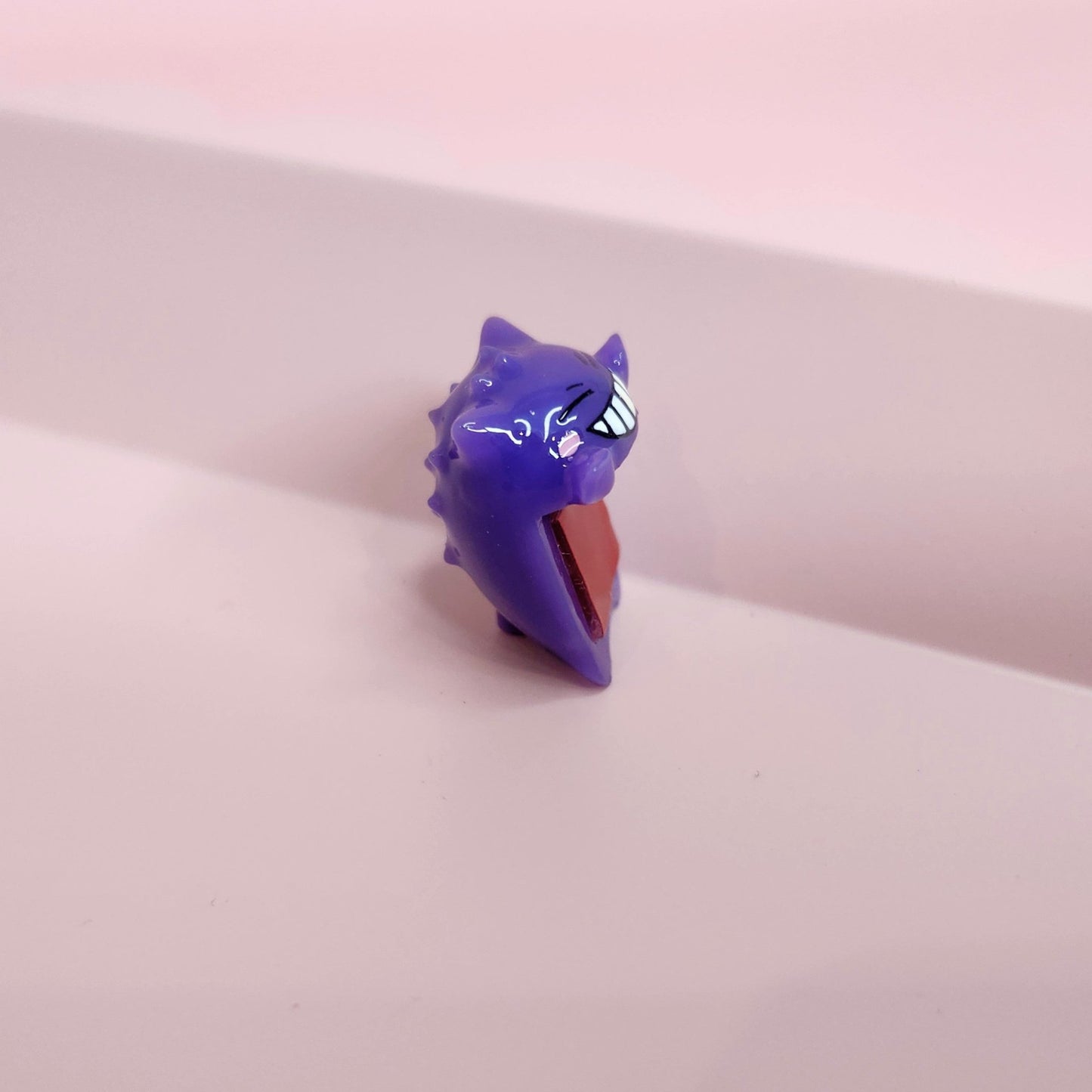 Gengar Peeker / Hipper charm