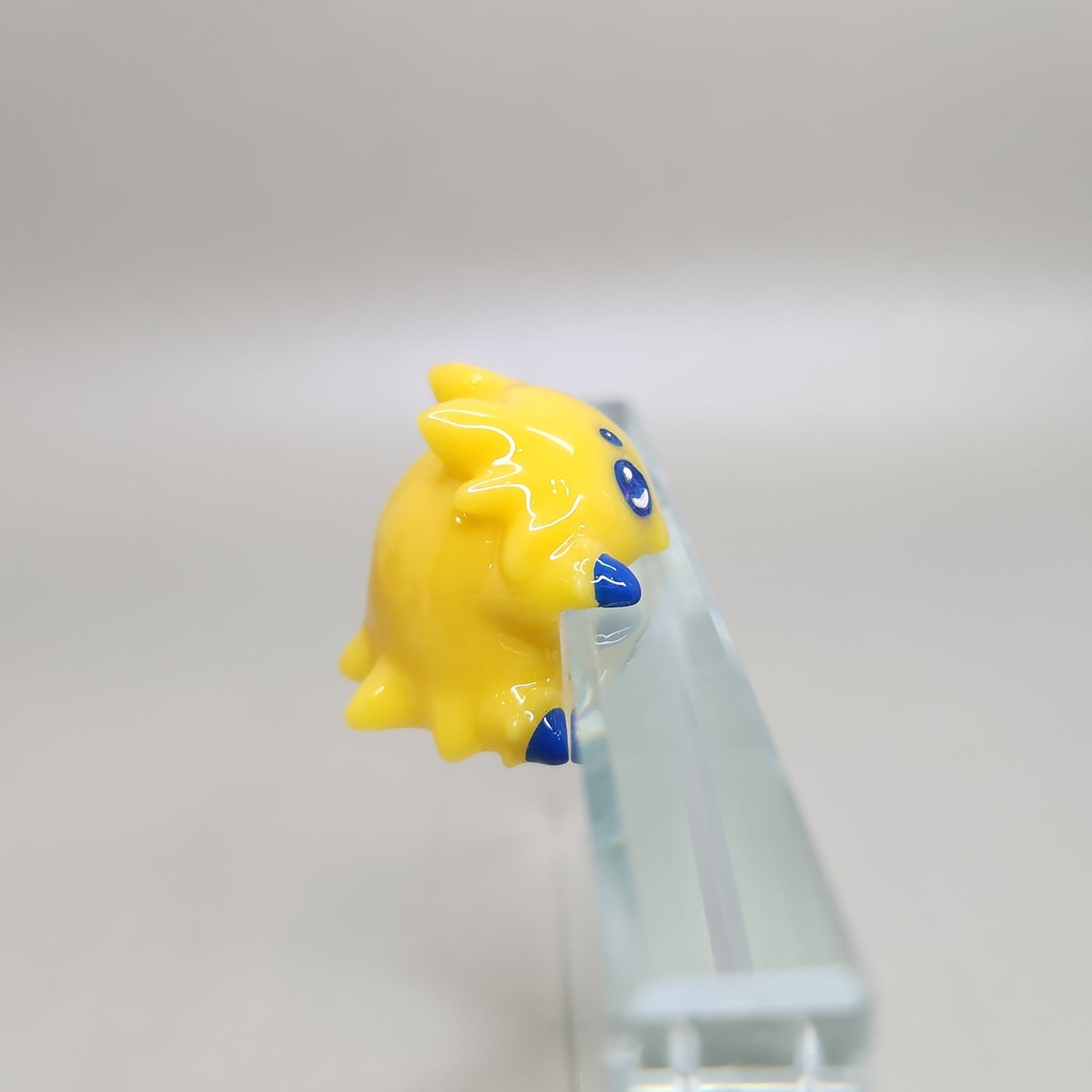 Joltik Peeker / Hipper charm