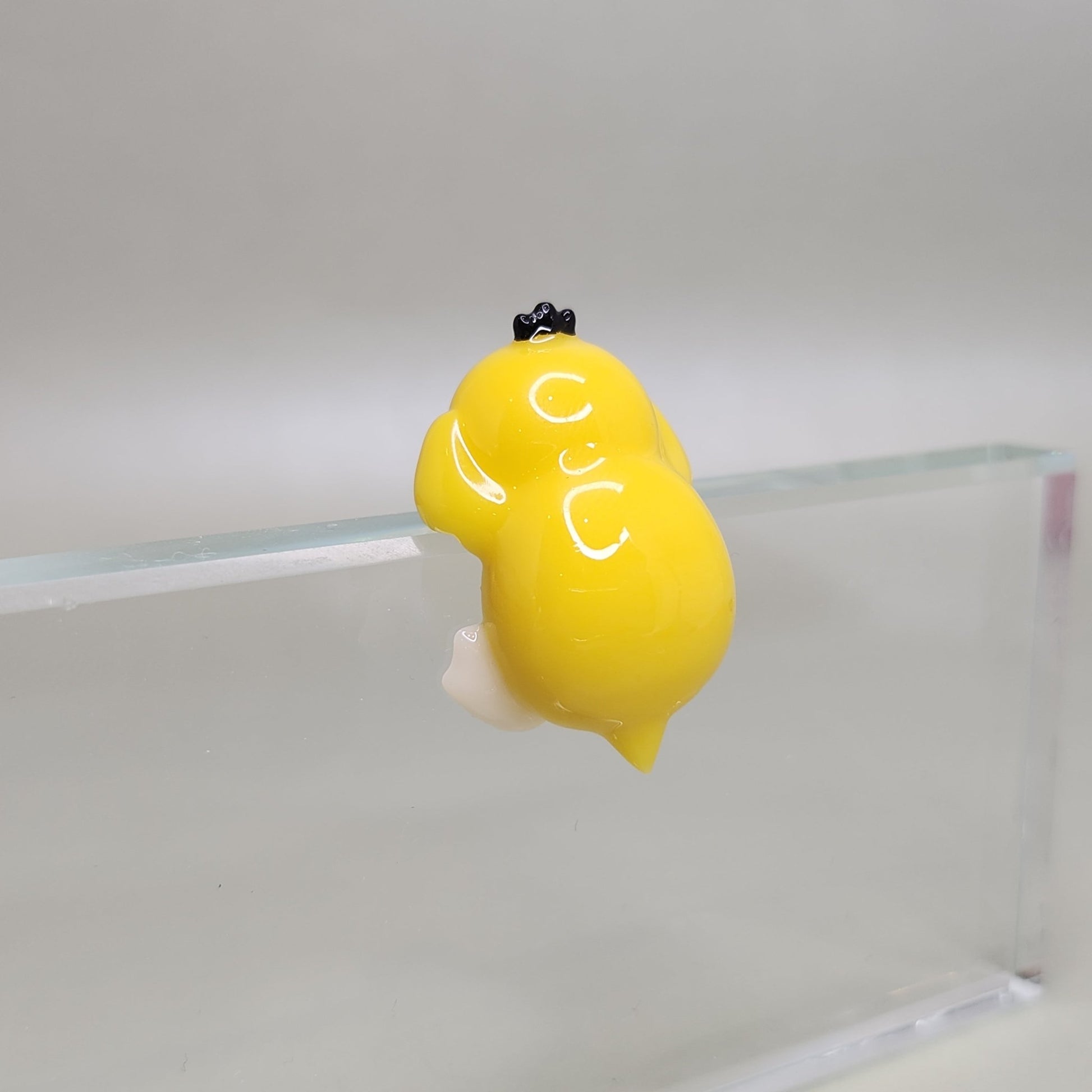 Psyduck Peeker / Hipper charm