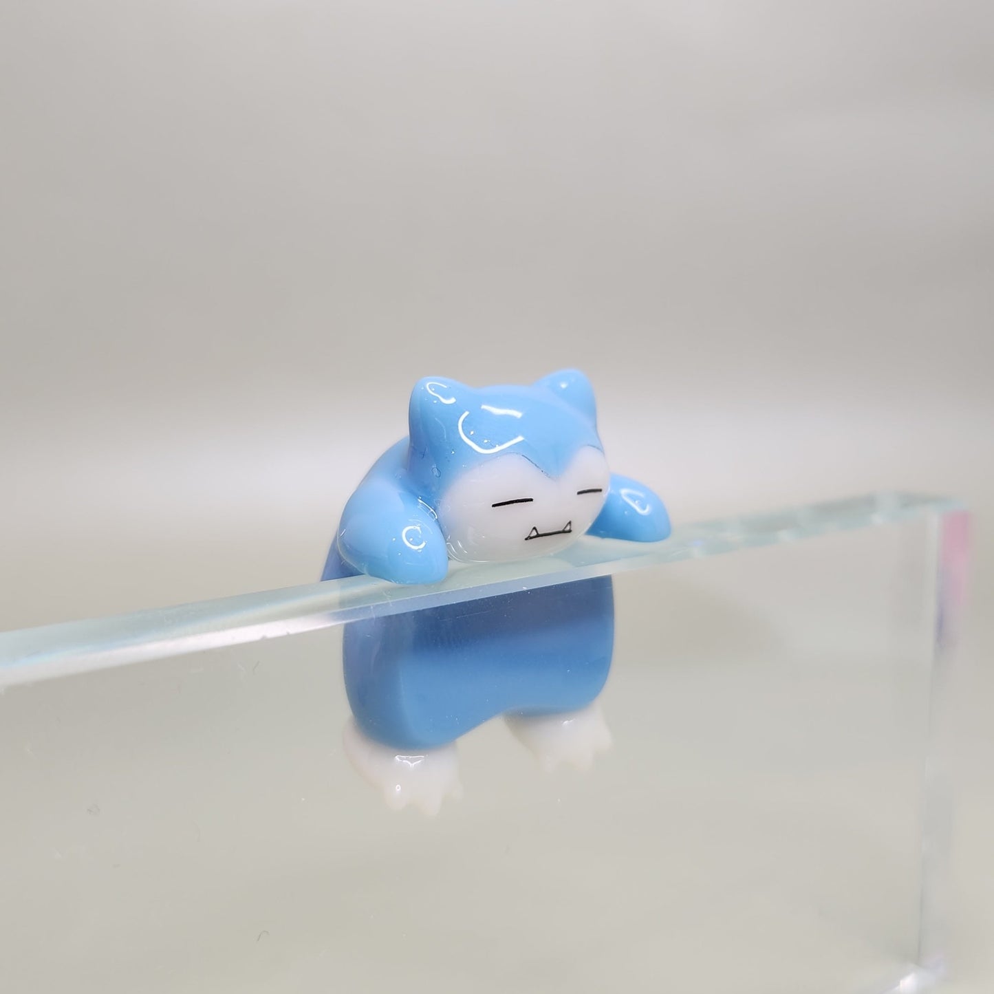 Snorlax Peeker / Hipper charm