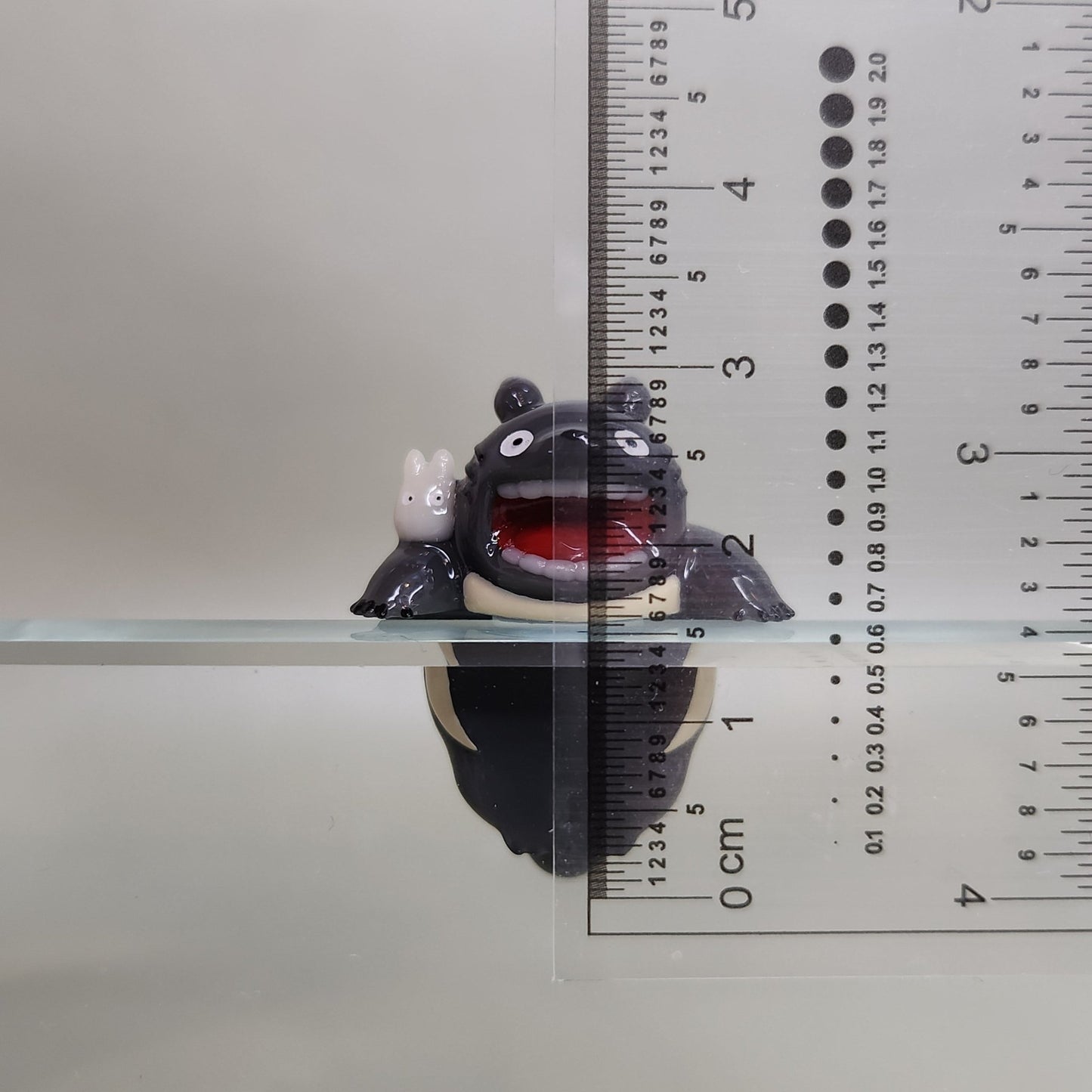Totoro Peeker / Hipper charm