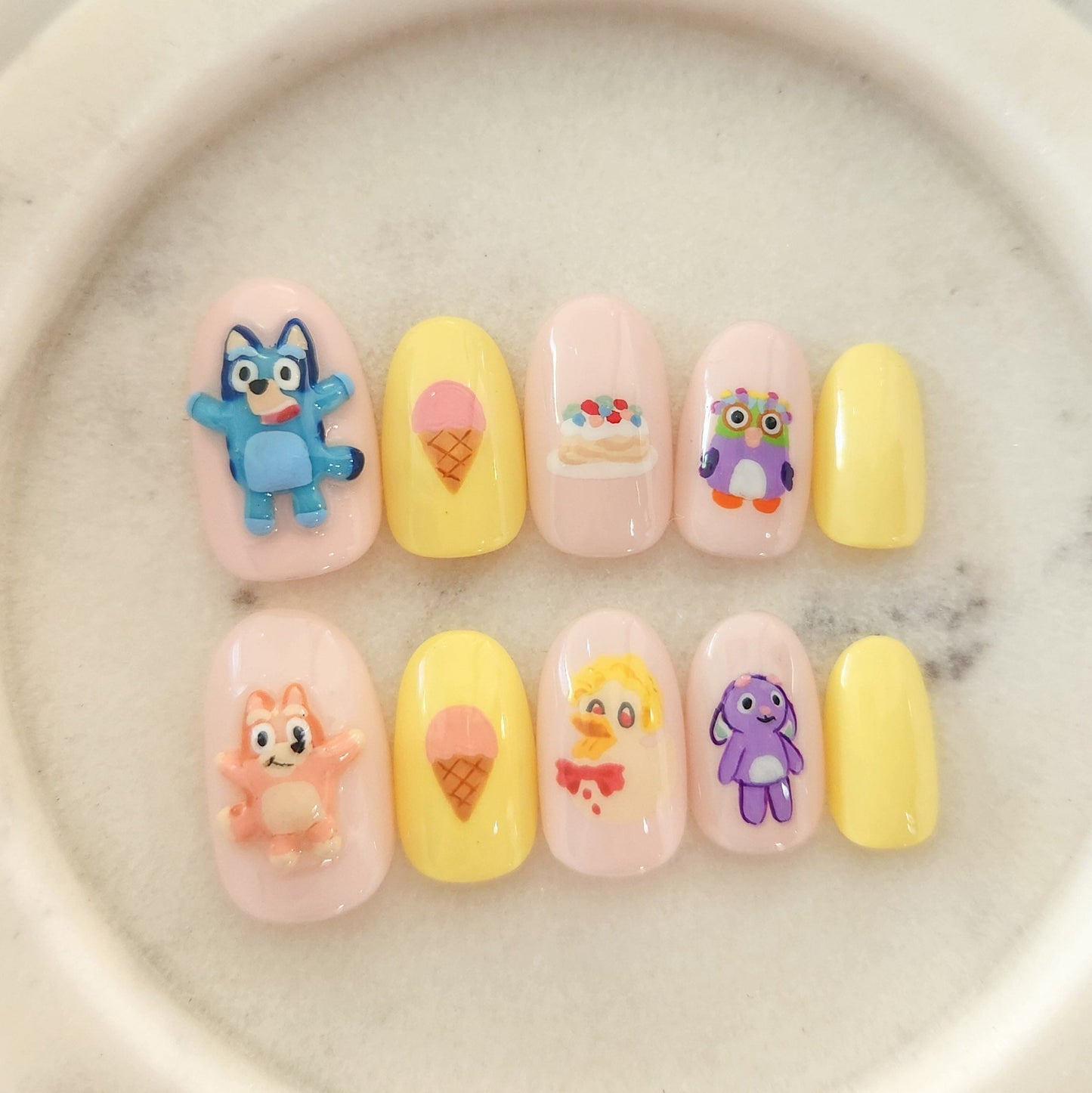 Bluey press - on nails