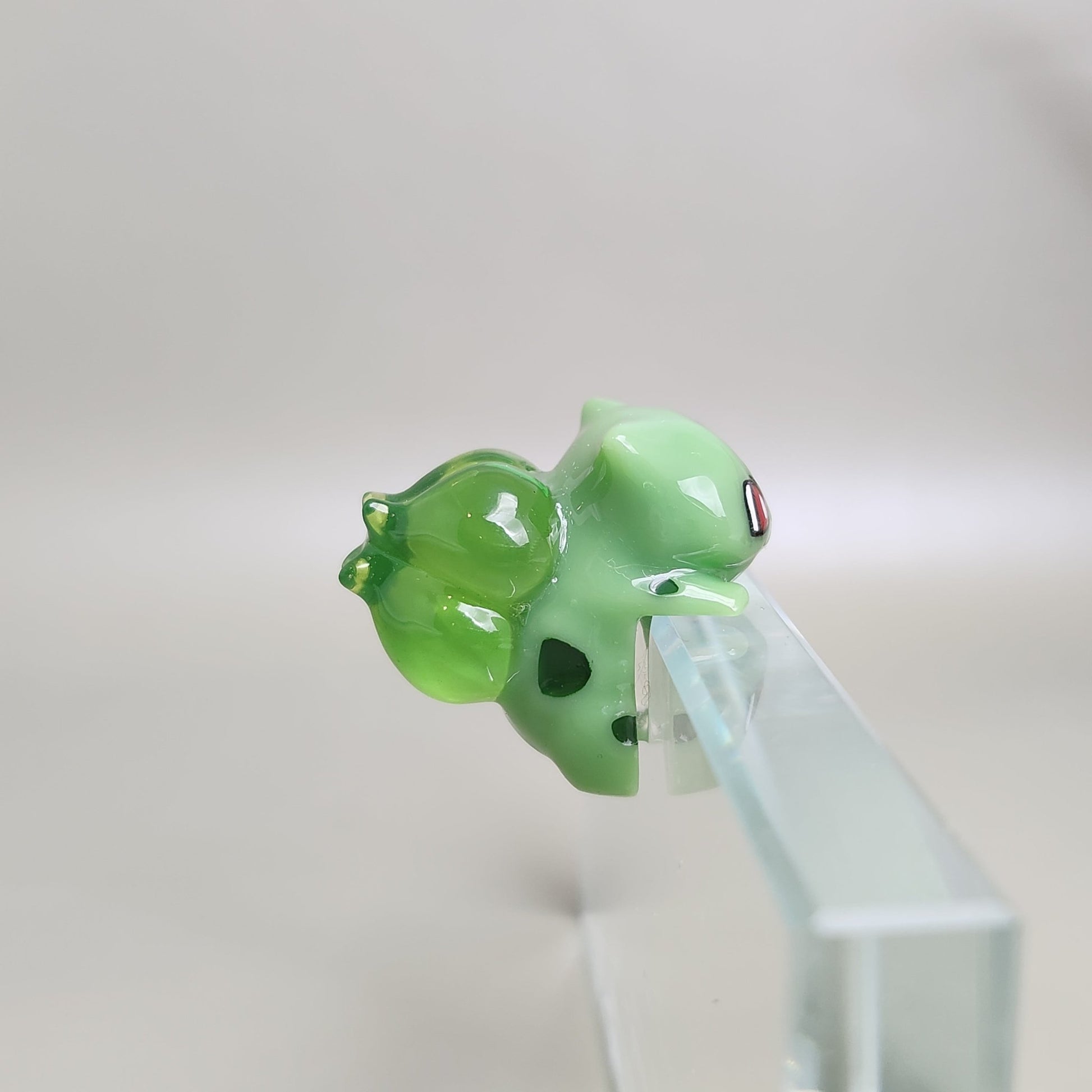 Bulbasaur Peeker / Hipper charm