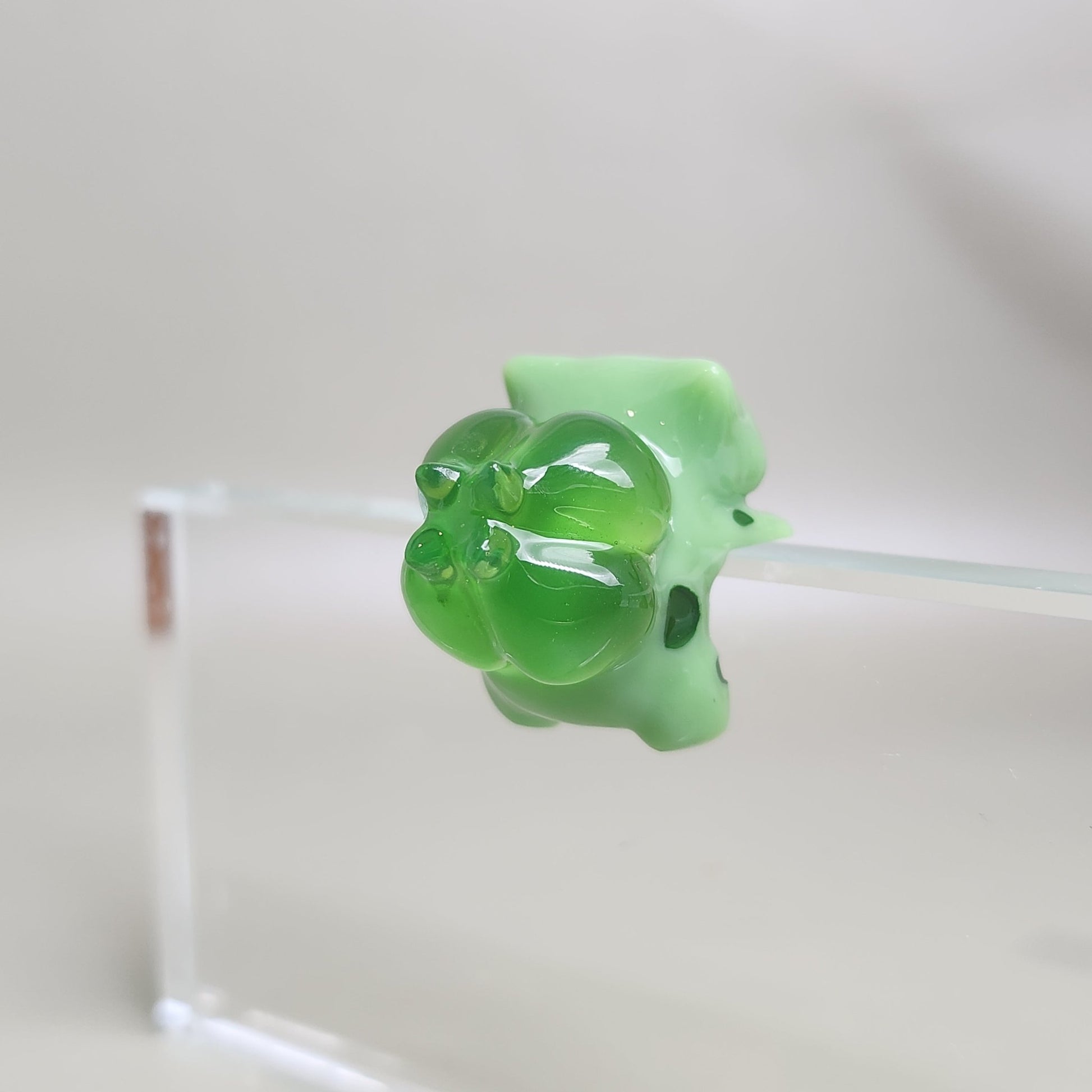 Bulbasaur Peeker / Hipper charm