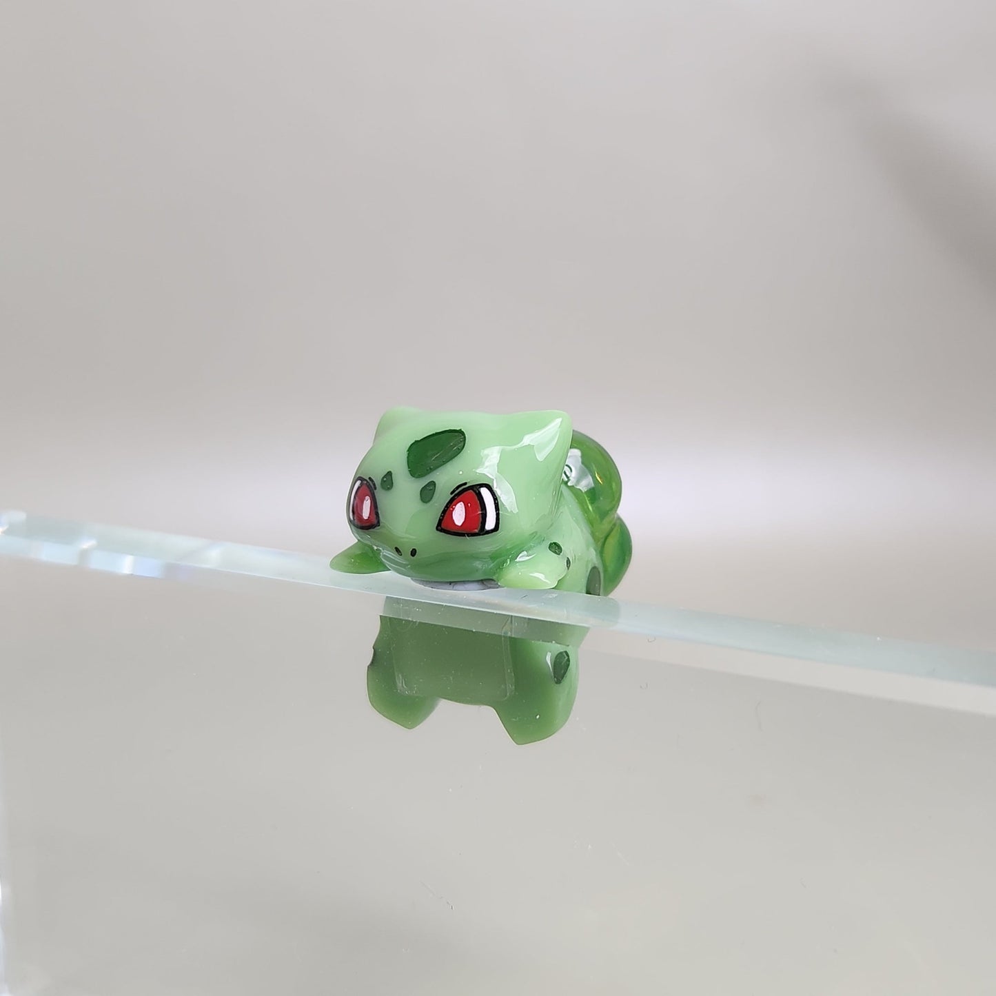 Bulbasaur Peeker / Hipper charm