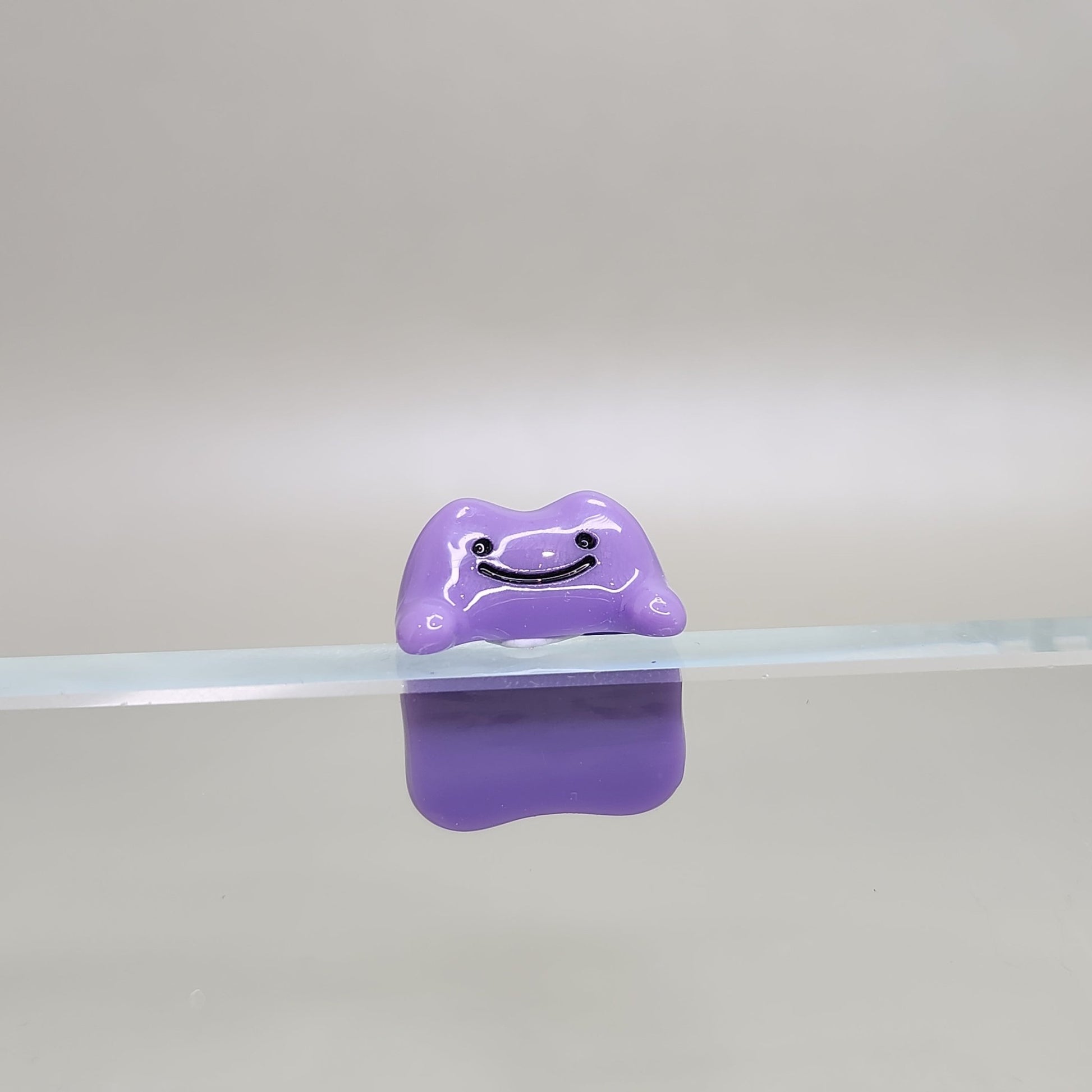 Ditto Peeker / Hipper charm