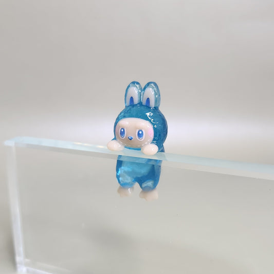 Labubu Peeker / Hipper charm