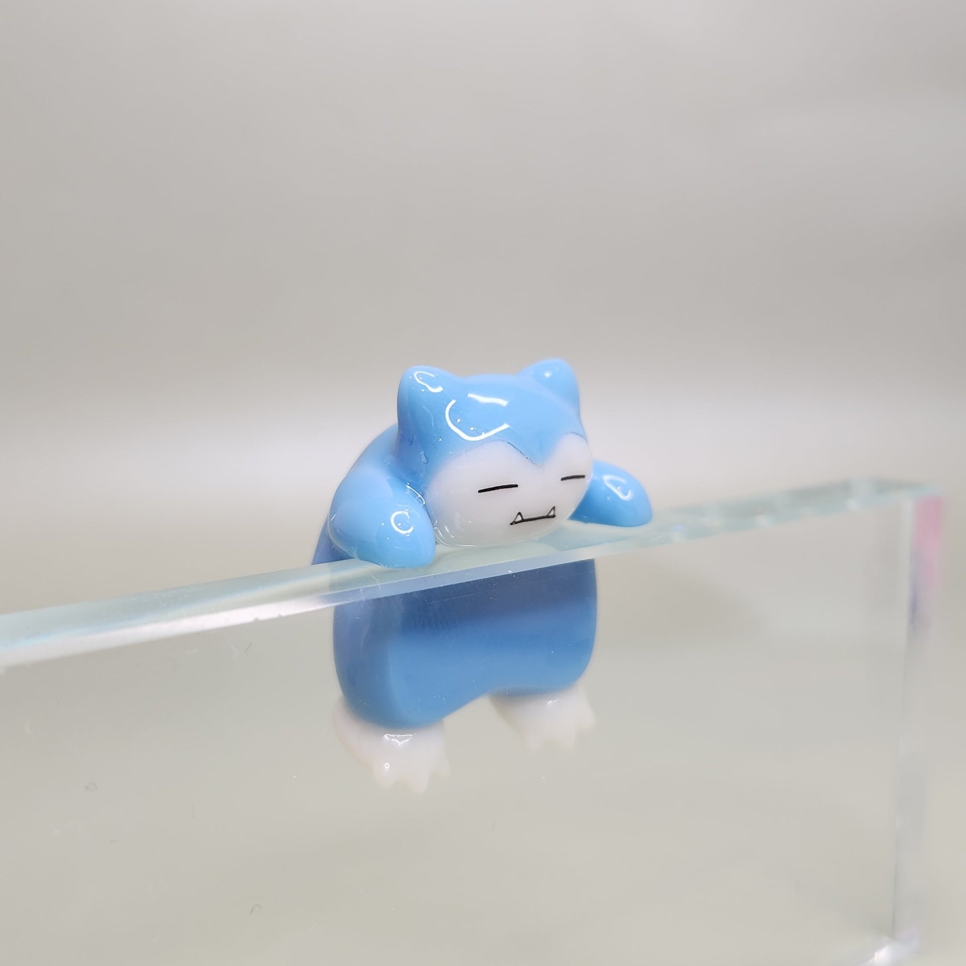 Snorlax Peeker / Hipper charm