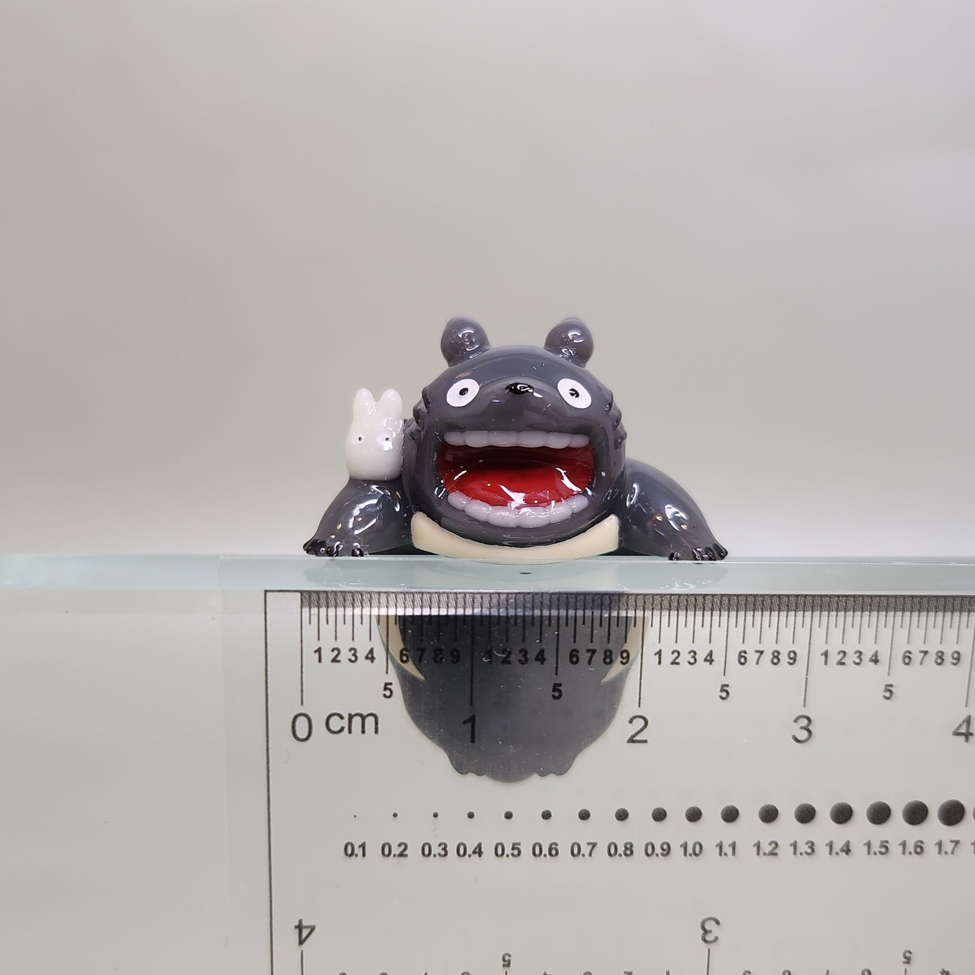 Totoro Peeker / Hipper charm